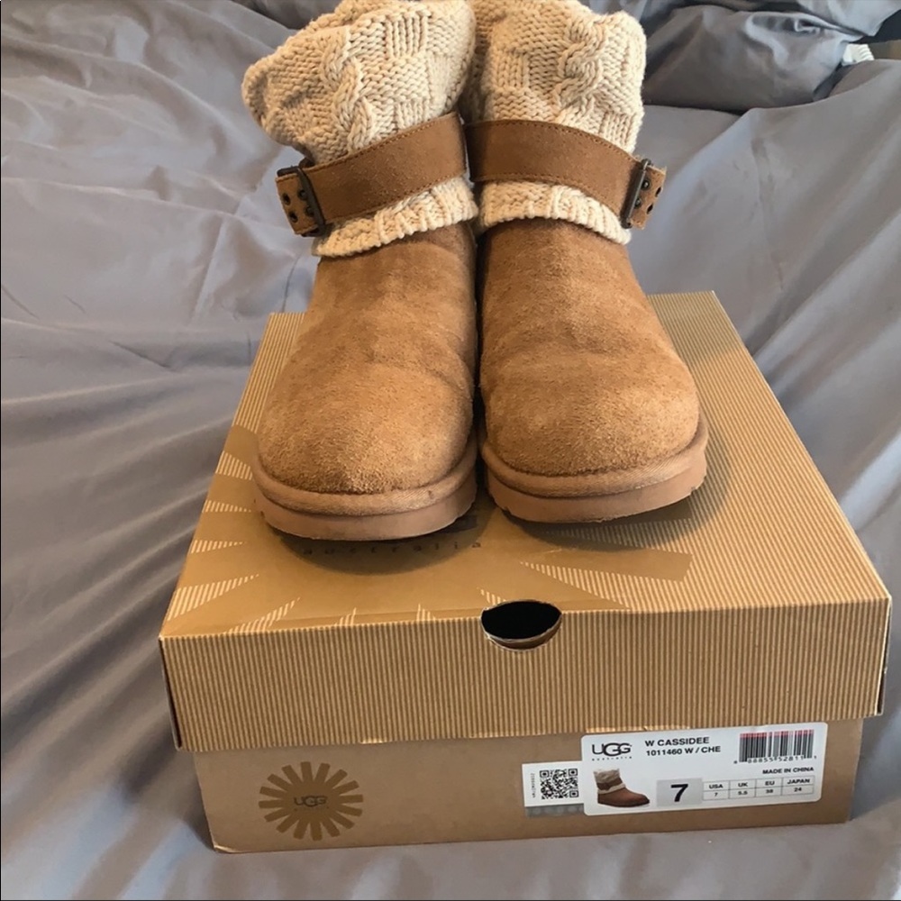 UGG Chestnut Suede & Cream Knit Short Boot - Picture 6 of 11